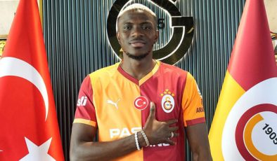 Victor Osimhen İçin Ayrılık Sinyali: Yeni Adresini Hocası Duyurdu